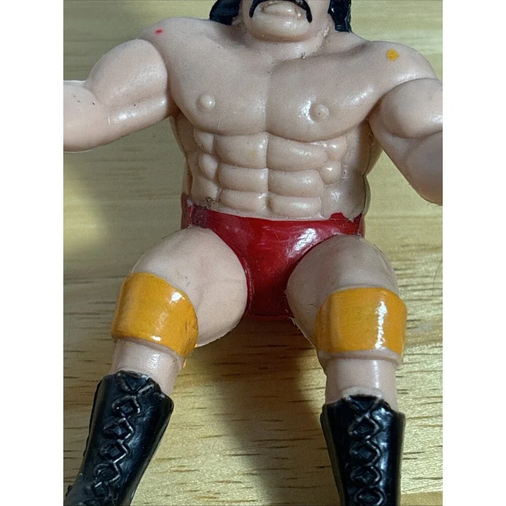 Lot Of 2 KO THUMB WRESTLER Action Figure Hogan 1980s Vintage Wrestling Figures